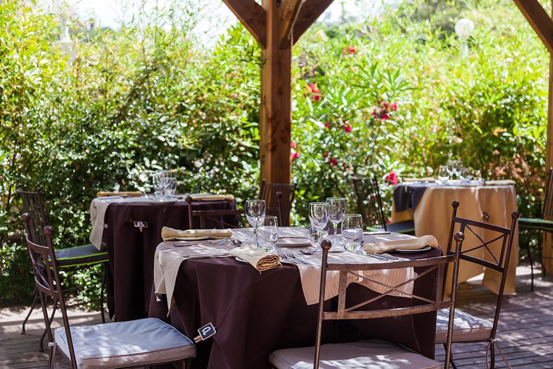 Logis Le Relais Sarrasin Hotel Vezenobres Exterior foto